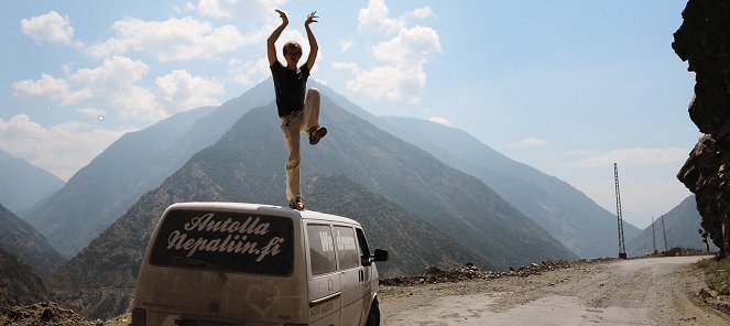 Autolla Nepaliin - Unelmien elokuva - Van film