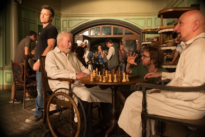 Stonehearst Asylum - Kuvat kuvauksista - Michael Caine, Ben Kingsley