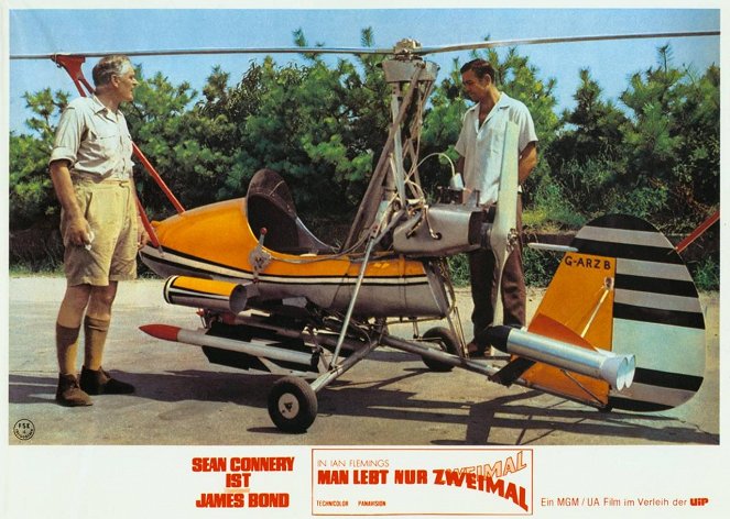 You Only Live Twice - Lobby Cards - Desmond Llewelyn, Sean Connery