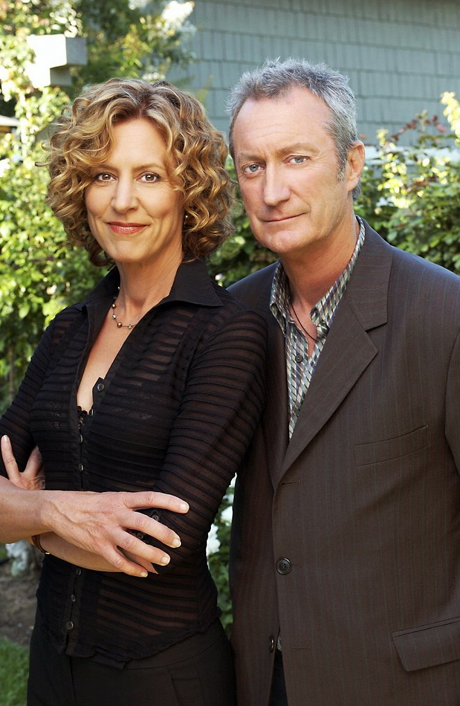 Revenge of the Middle-Aged Woman - Promoción - Christine Lahti, Bryan Brown