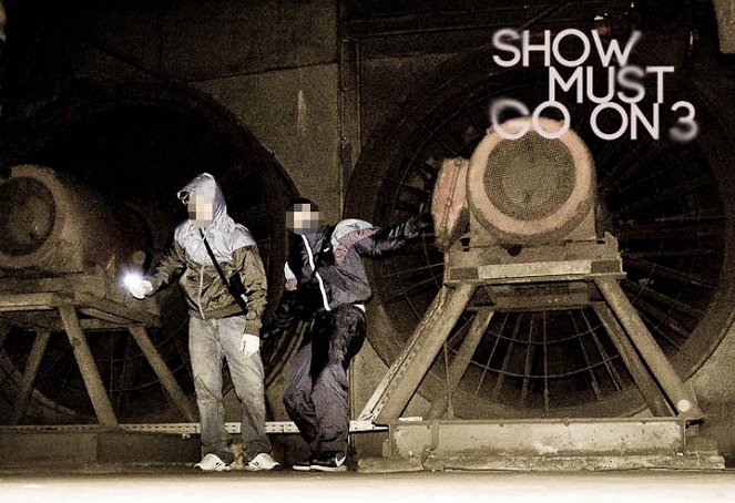 Show Must Go On 3 - Z nakrúcania