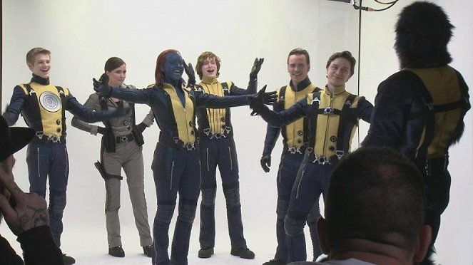 X-Men: Prvá trieda - Z nakrúcania - Lucas Till, Rose Byrne, Jennifer Lawrence, Caleb Landry Jones, Michael Fassbender, James McAvoy