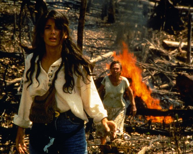 Fire on the Amazon - Z filmu - Sandra Bullock