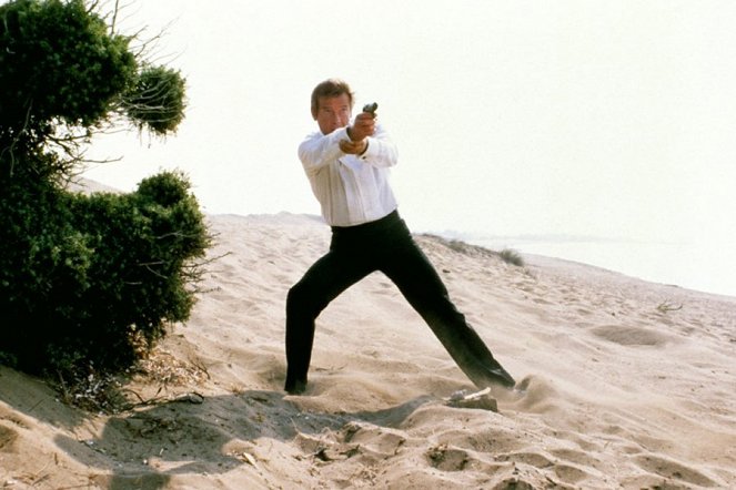 James Bond: Len pre tvoje oči - Z filmu - Roger Moore