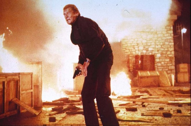 James Bond 007 - In tödlicher Mission - Filmfotos - Roger Moore
