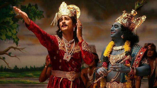 Kaaviya Thalaivan - Van film - Siddharth