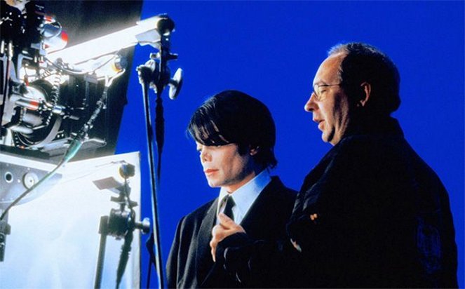 Men in Black II - Van de set - Michael Jackson, Barry Sonnenfeld