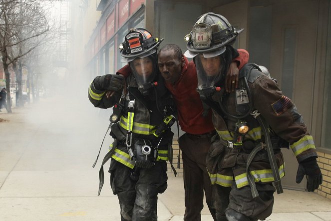 Chicago Fire - Always - Photos - Monica Raymund, Jesse Spencer