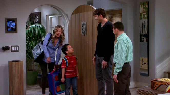 Two and a Half Men - Photos - Maggie Lawson