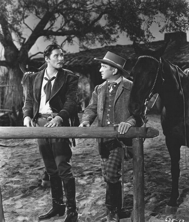 San Antonio - Photos - Errol Flynn, John Litel