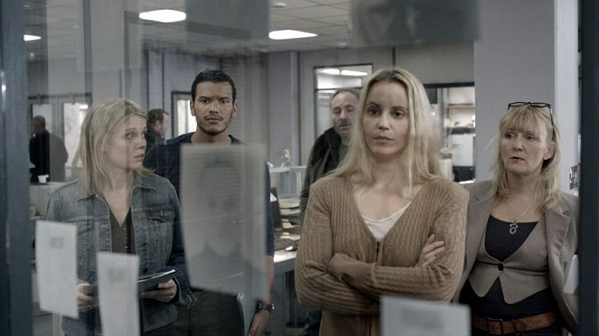 Most - Epizoda 9 - Z filmu - Kristina Brändén Whitaker, Said Legue, Kim Bodnia, Sofia Helin, Anette Lindbäck