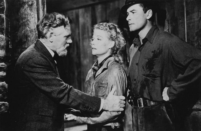 Walter Huston, Ann Sheridan, Errol Flynn