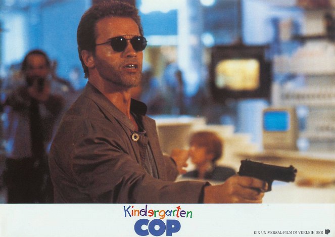 Um Polícia no Jardim-Escola - Cartões lobby - Arnold Schwarzenegger