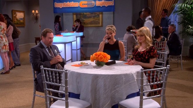 The Big Bang Theory - La reflexión del champán - De la película - Stephen Root, Kaley Cuoco, Melissa Rauch