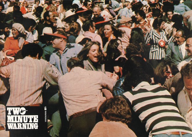 Pánico en el estadio - Fotocromos