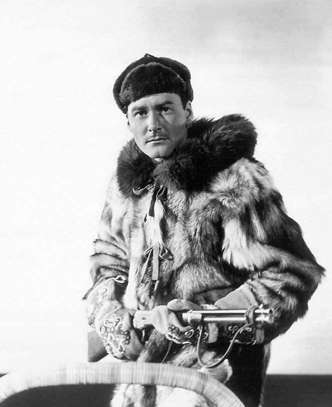 Northern Pursuit - Promoción - Errol Flynn