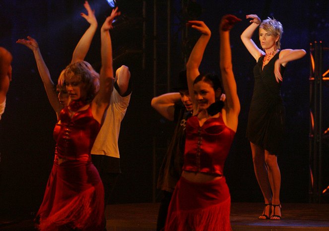 Všichni tančí Novambu - Photos - Leona Machálková