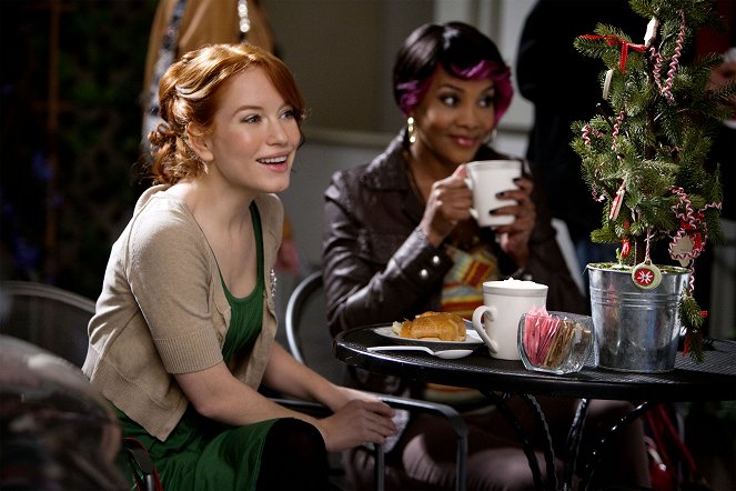 Annie Claus is Coming to Town - Filmfotos - Maria Thayer, Vivica A. Fox