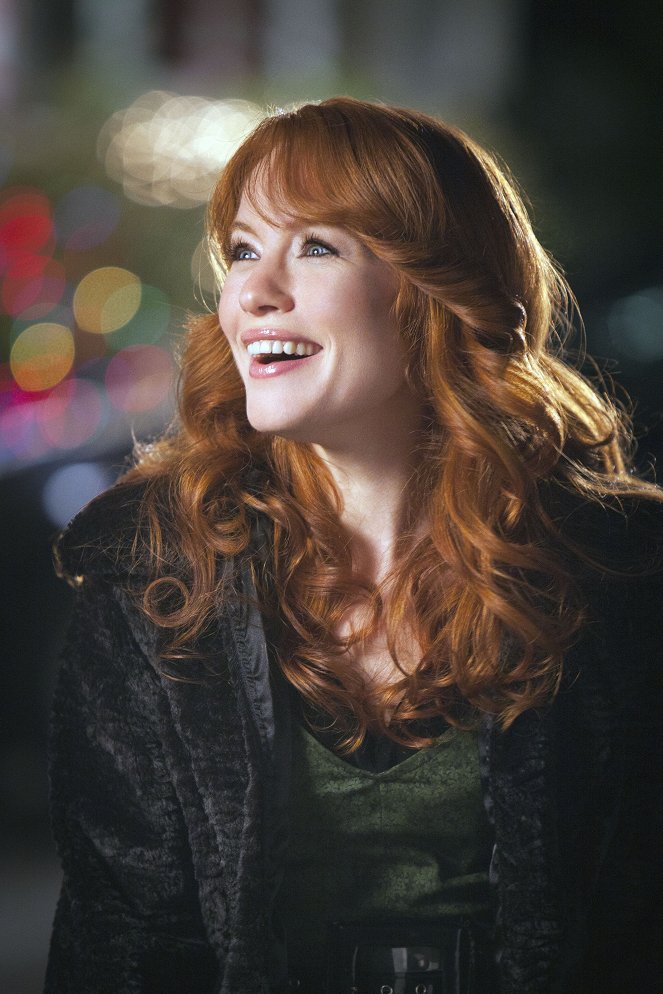 Annie Claus is Coming to Town - Filmfotos - Maria Thayer