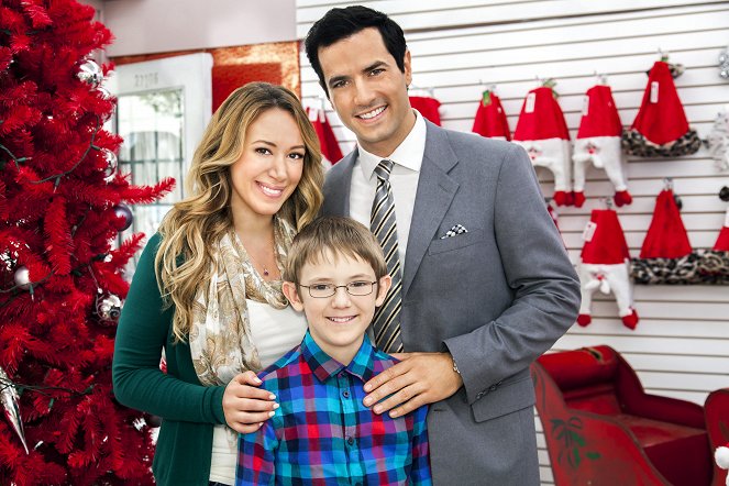 Hats Off to Christmas! - Promoción - Haylie Duff, Sean Michael Kyer, Antonio Cupo