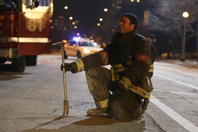 Chicago Fire - Eine schwere Last - Dreharbeiten - Taylor Kinney