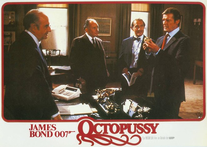 007 - Operação Tentáculo - Cartões lobby - Robert Brown, Geoffrey Keen, Douglas Wilmer, Roger Moore