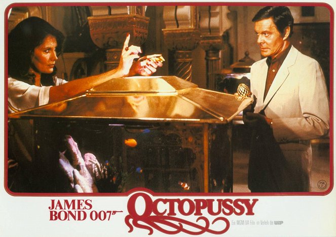 007 - Operação Tentáculo - Cartões lobby - Maud Adams, Roger Moore