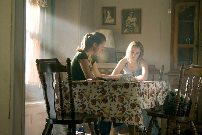The Life Before Her Eyes - Van film - Eva Amurri Martino, Evan Rachel Wood