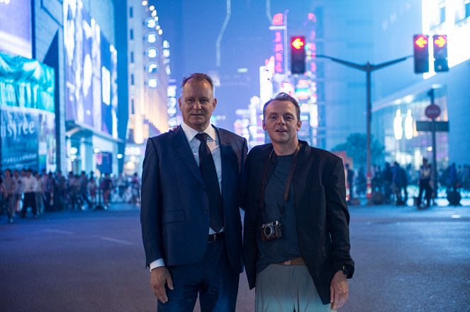 Hektorova cesta aneb hledání štěstí - Z filmu - Stellan Skarsgård, Simon Pegg