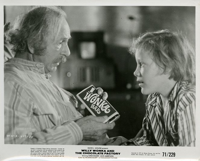 Willy Wonka & the Chocolate Factory - Lobby Cards - Jack Albertson, Peter Ostrum