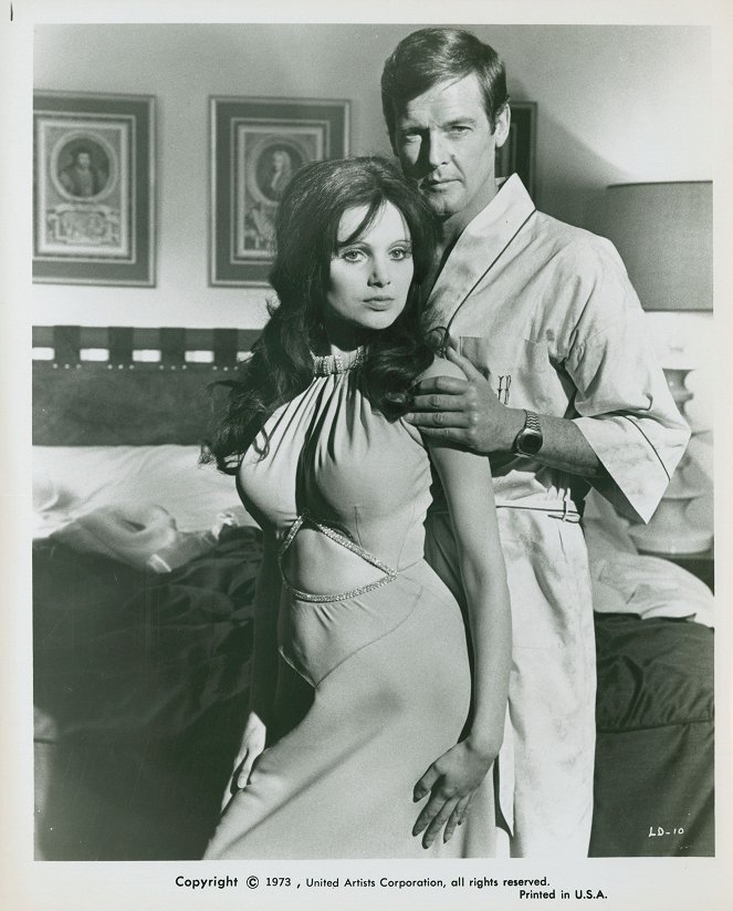 Live and Let Die - Lobby Cards - Madeline Smith, Roger Moore