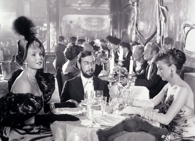 Moulin Rouge - Filmfotók - Zsa Zsa Gabor, José Ferrer, Suzanne Flon