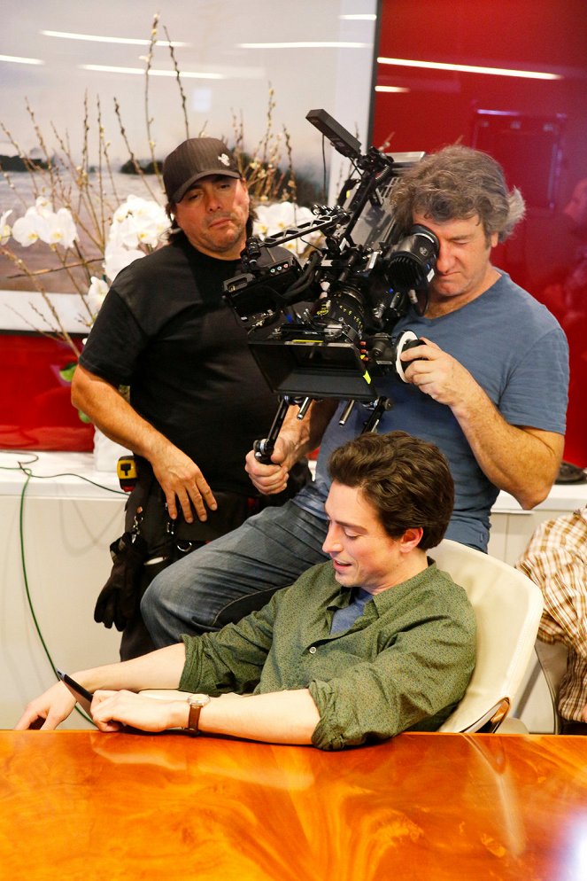 A to Z - A Is for Acquaintances - Tournage - Ben Feldman