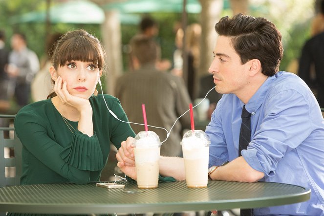 A to Z - G Is for Geronimo - Filmfotók - Cristin Milioti, Ben Feldman