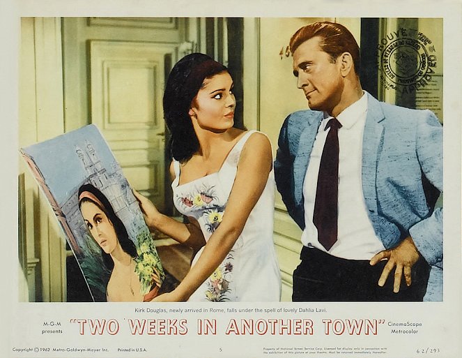 Two Weeks in Another Town - Cartes de lobby - Kirk Douglas