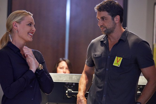 State of Affairs - Half the Sky - Z realizacji - Katherine Heigl, Chris McKenna