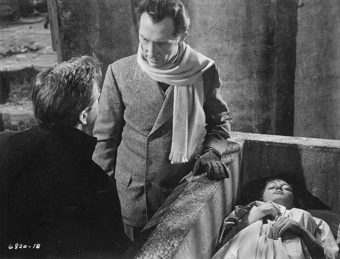 Drakula - Filmfotók - Peter Cushing