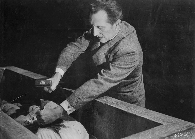 De nachtmerrie van Dracula - Van film - Peter Cushing
