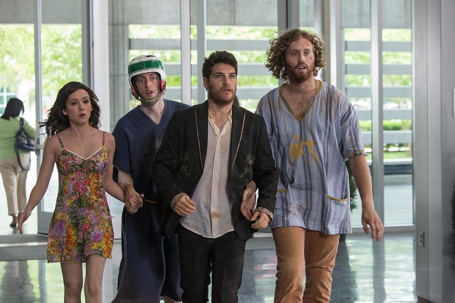 Search Party - Filmfotos - Shannon Woodward, Thomas Middleditch, Adam Pally, T.J. Miller