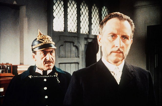 El castillo de la Gorgona - De la película - Patrick Troughton, Peter Cushing