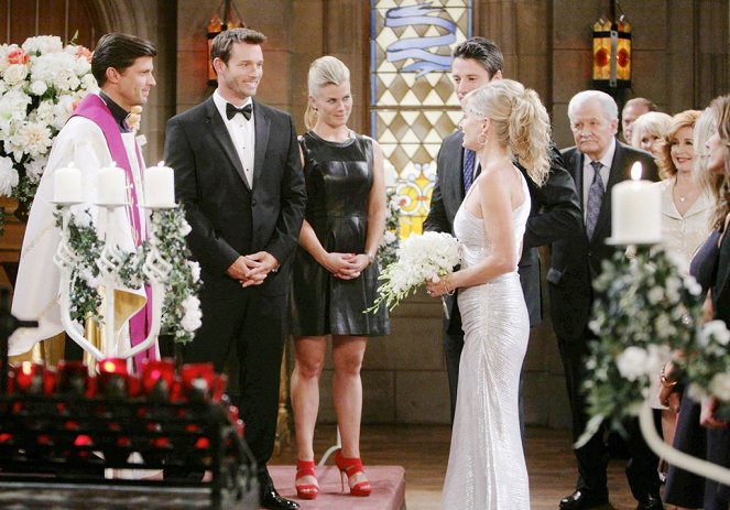 Days of Our Lives - Photos - Greg Vaughan, Eric Martsolf, Alison Sweeney, James Scott, Eileen Davidson, John Aniston, Suzanne Rogers