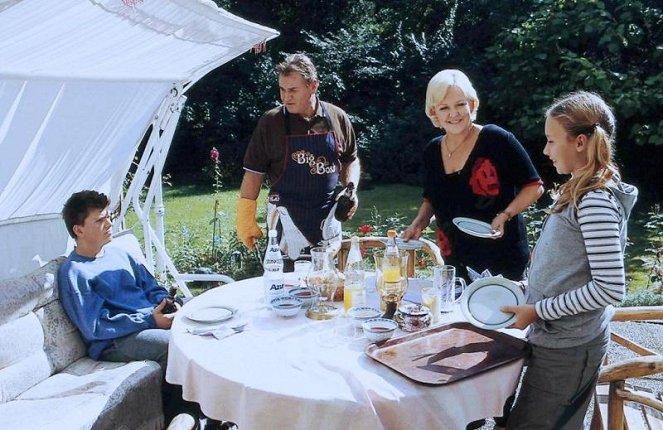 Zum Glück verrückt - Eine unschlagbare Familie - Kuvat elokuvasta - Tobias Pippig, Fritz Wepper, Angelika Milster, Charlotte Mellahn