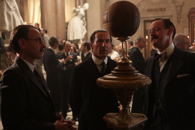 United Passions - Filmfotos - Fisher Stevens, Antonio de la Torre, Steven Elder