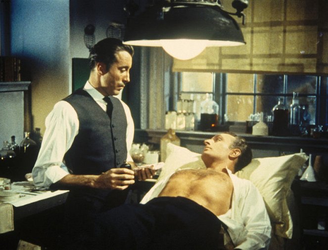 The Man Who Could Cheat Death - Z filmu - Christopher Lee, Anton Diffring