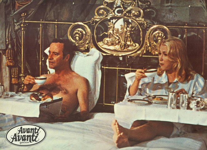 Előre! - Vitrinfotók - Jack Lemmon, Juliet Mills