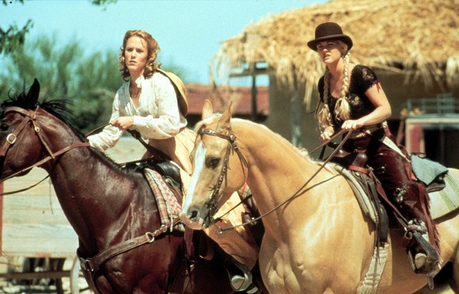 Bad girls - naiset satulassa - Kuvat elokuvasta - Mary Stuart Masterson, Drew Barrymore