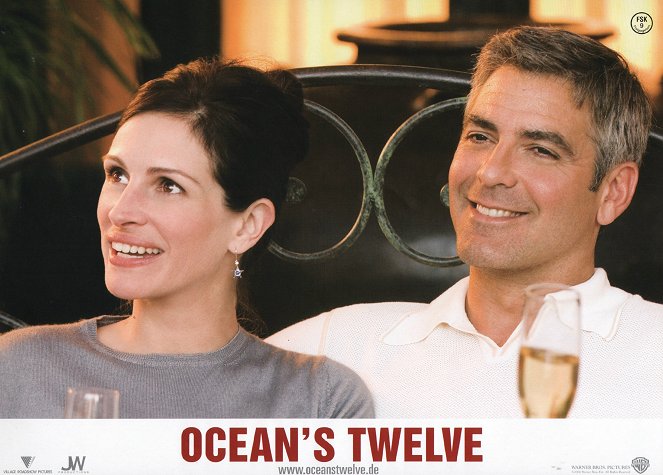 Ocean's Twelve - Lobby Cards - Julia Roberts, George Clooney