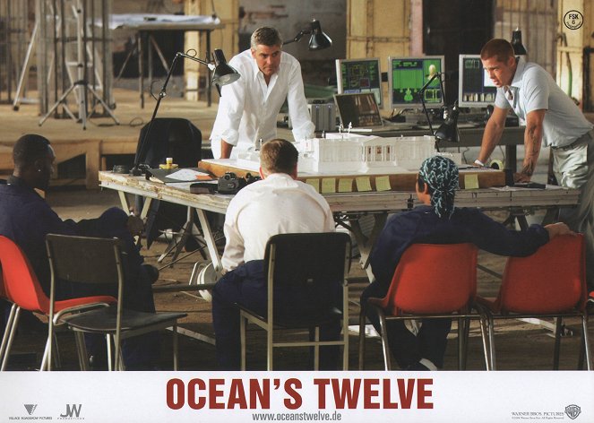 Ocean's Twelve - Lobby Cards - Don Cheadle, George Clooney, Brad Pitt