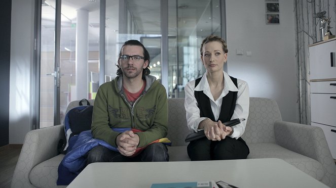 Dziewczyna z szafy - De la película - Piotr Glowacki, Magdalena Poplawska