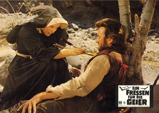 Een non voor de hel - Lobbykaarten - Shirley MacLaine, Clint Eastwood